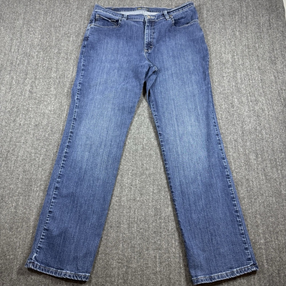 Lee Women's Relaxed Fit Straight Leg Mid Rise Jeans Size 14 Medium Blue